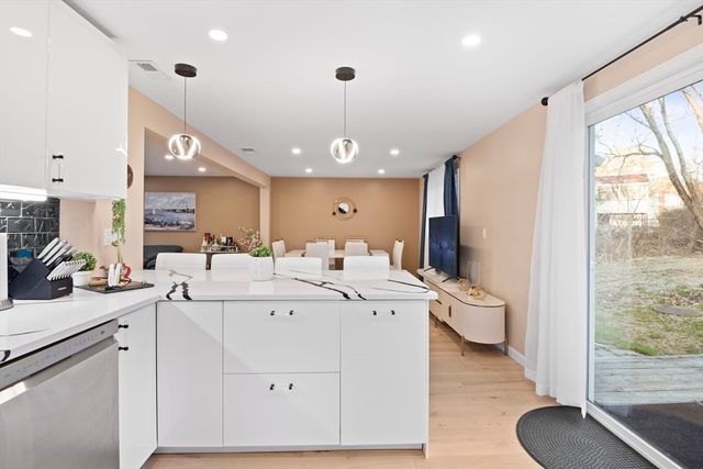 14 Day Rd., Holliston, MA 01746