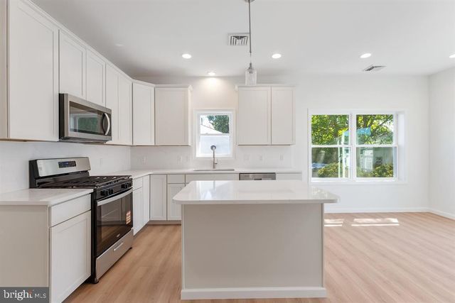 206 FRANCES AVE #A, Villas, NJ 08251