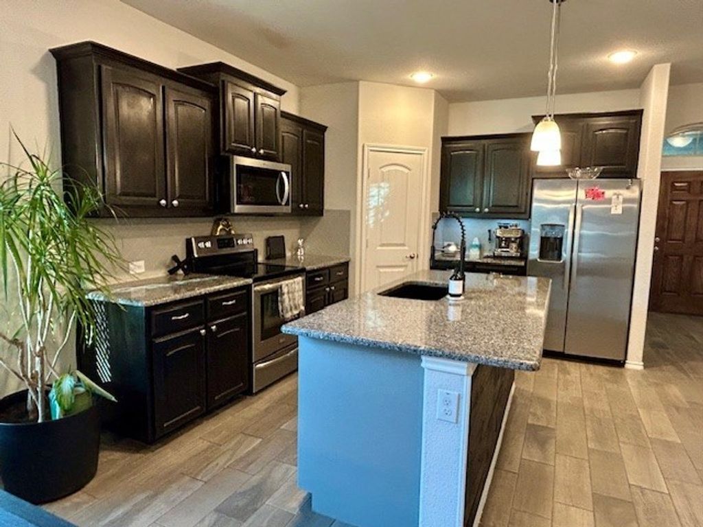 13805 Horseshoe Canyon Road, Fort Worth, TX 76262