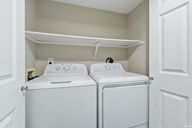 5802 Thornbriar Lane, Fort Wayne, IN 46835