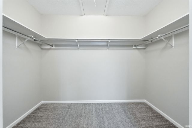 5802 Thornbriar Lane, Fort Wayne, IN 46835