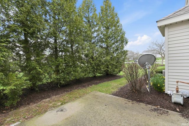 5802 Thornbriar Lane, Fort Wayne, IN 46835