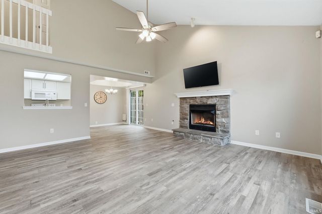 5802 Thornbriar Lane, Fort Wayne, IN 46835