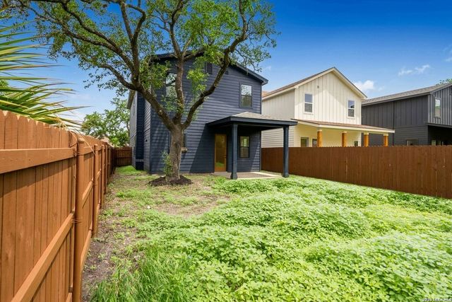 110 San Antonio Blvd, San Antonio, TX 78201