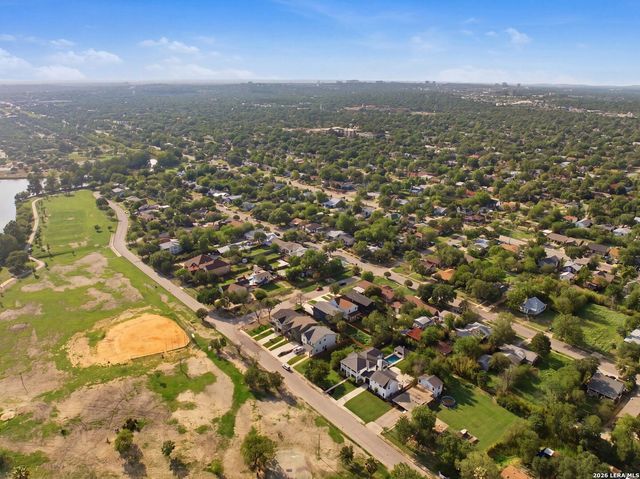 110 San Antonio Blvd, San Antonio, TX 78201