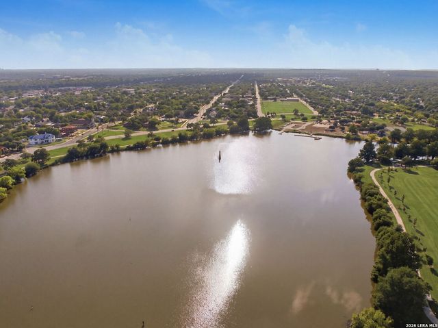 110 San Antonio Blvd, San Antonio, TX 78201