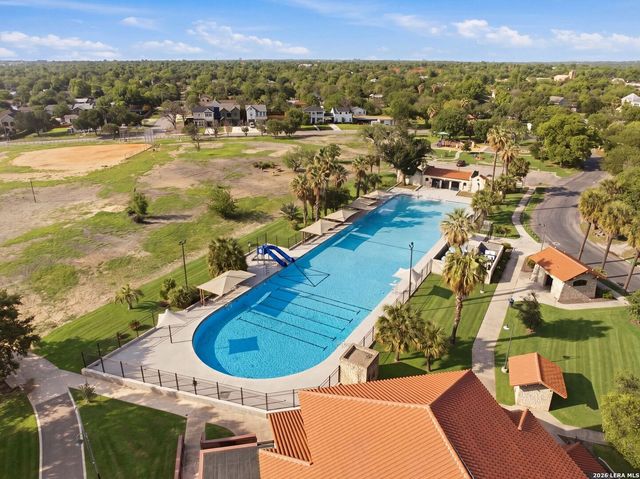 110 San Antonio Blvd, San Antonio, TX 78201