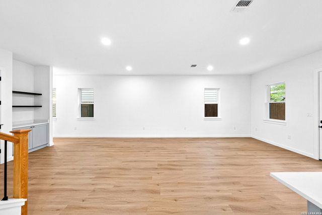 110 San Antonio Blvd, San Antonio, TX 78201