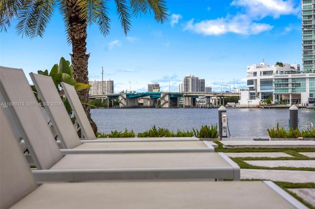 323 Atlantic Avenue Na, Sunny Isles Beach, FL 33160