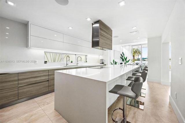 323 Atlantic Avenue Na, Sunny Isles Beach, FL 33160