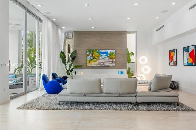 323 Atlantic Avenue Na, Sunny Isles Beach, FL 33160