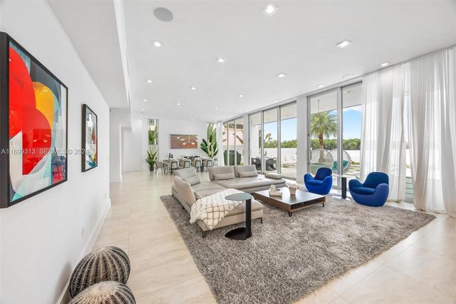323 Atlantic Avenue Na, Sunny Isles Beach, FL 33160