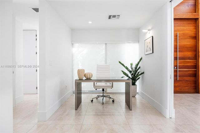 323 Atlantic Avenue Na, Sunny Isles Beach, FL 33160