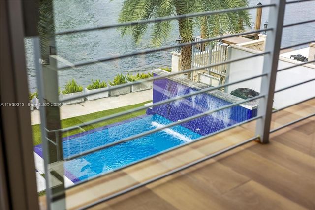323 Atlantic Avenue Na, Sunny Isles Beach, FL 33160