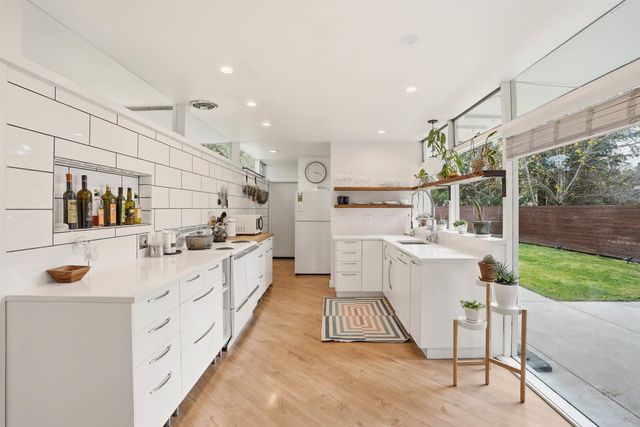 1022 E 28th Ave, Spokane, WA 99203