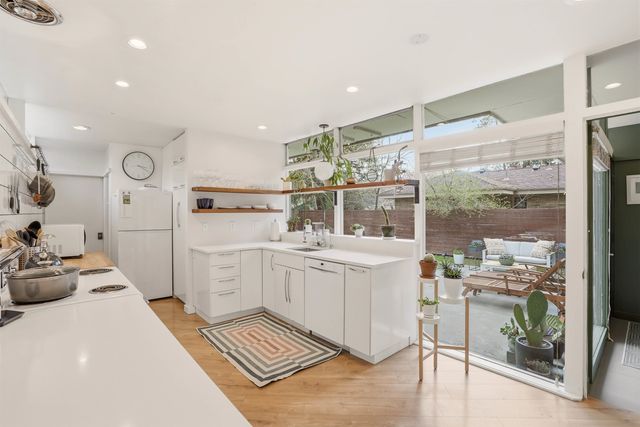 1022 E 28th Ave, Spokane, WA 99203