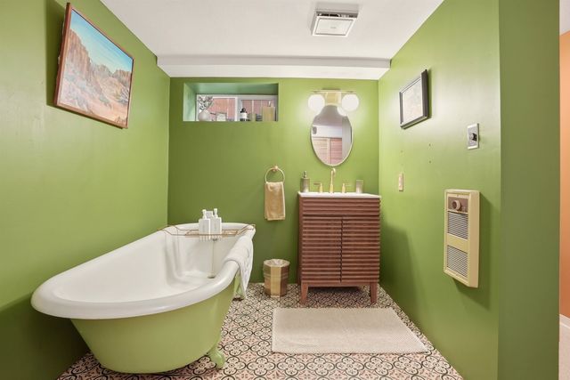 1022 E 28th Ave, Spokane, WA 99203