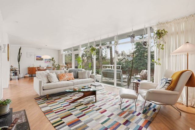 1022 E 28th Ave, Spokane, WA 99203