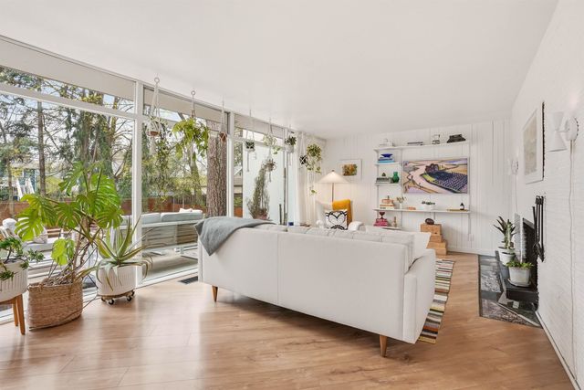 1022 E 28th Ave, Spokane, WA 99203