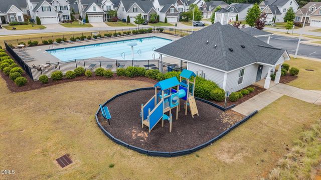 5329 Goosecross Way, Fuquay Varina, NC 27526