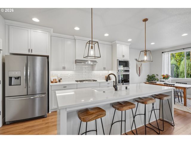 3016 S WHITE SALMON Dr, Ridgefield, WA 98642