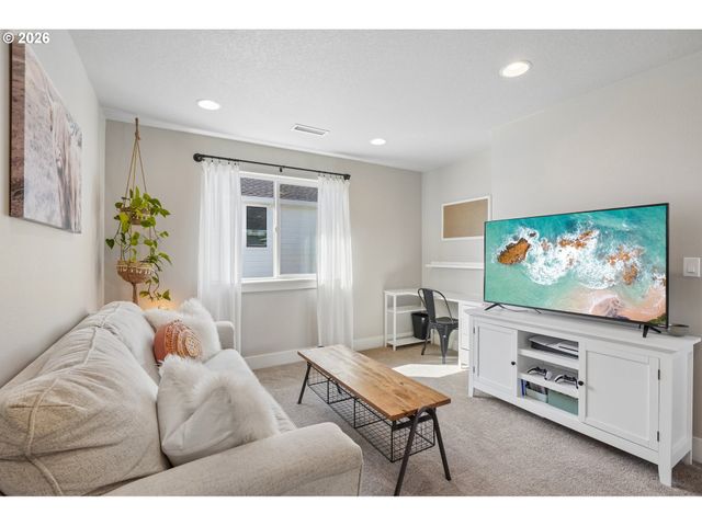 3016 S WHITE SALMON Dr, Ridgefield, WA 98642