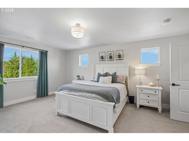 3016 S WHITE SALMON Dr, Ridgefield, WA 98642