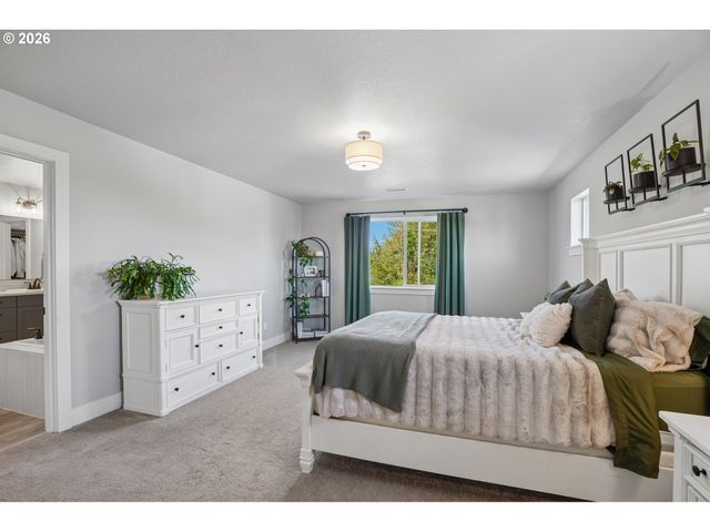 3016 S WHITE SALMON Dr, Ridgefield, WA 98642