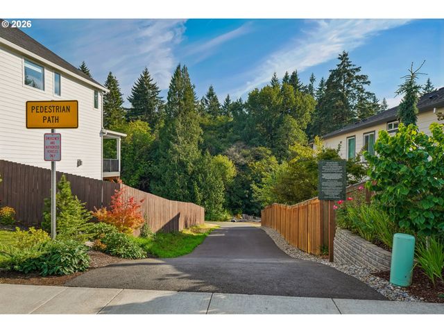 3016 S WHITE SALMON Dr, Ridgefield, WA 98642