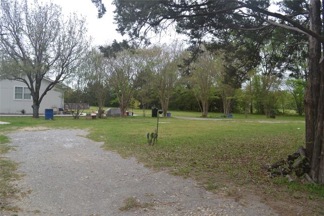 564 County Road 3505, Quinlan, TX 75474