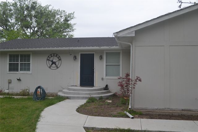 564 County Road 3505, Quinlan, TX 75474