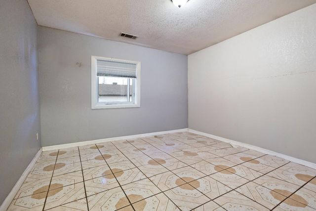 1949 Sunset Ave, Stockton, CA 95205