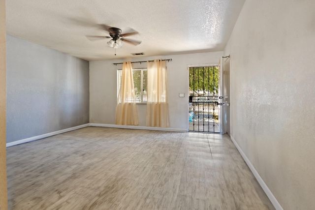 1949 Sunset Ave, Stockton, CA 95205