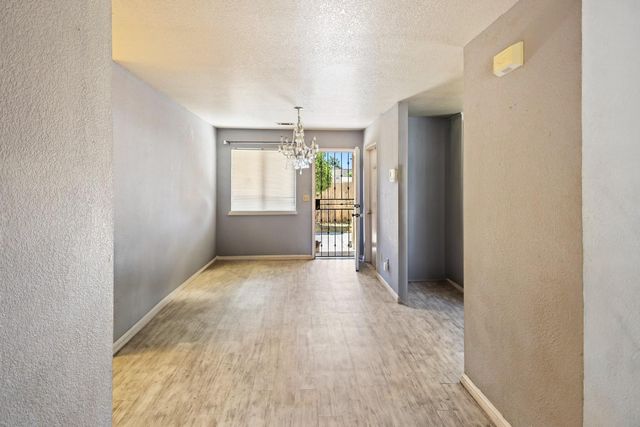 1949 Sunset Ave, Stockton, CA 95205