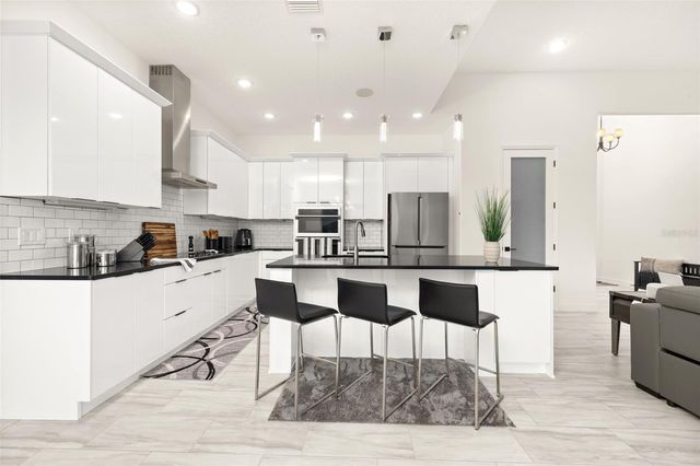 2592 HERITAGE GREEN AVENUE, Davenport, FL 33837