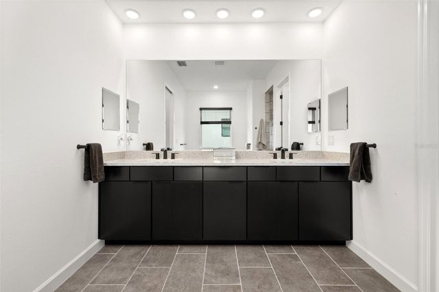 2592 HERITAGE GREEN AVENUE, Davenport, FL 33837