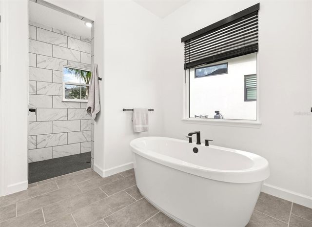 2592 HERITAGE GREEN AVENUE, Davenport, FL 33837