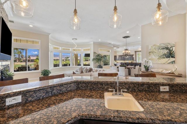 48 Vista Encantada, Rancho Mirage, CA 92270