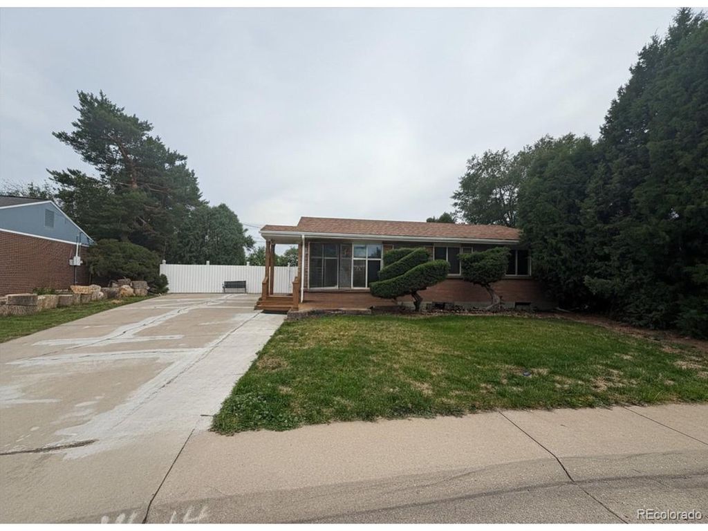 2140 Valley View Dr, Denver, CO 80221