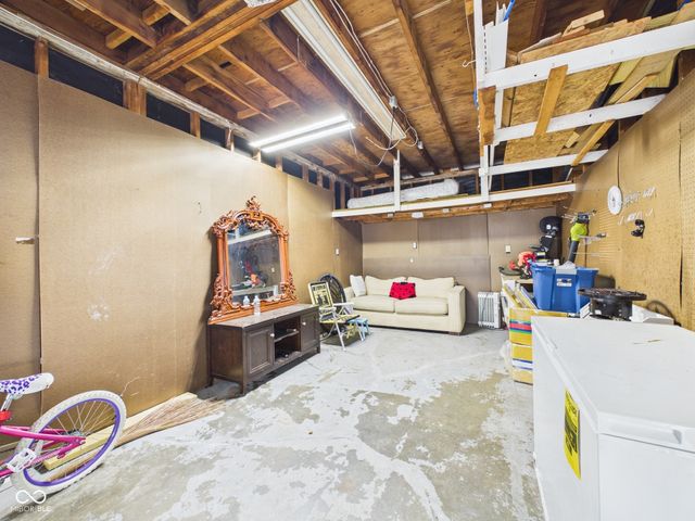 1214 N Burke Street, Kokomo, IN 46901