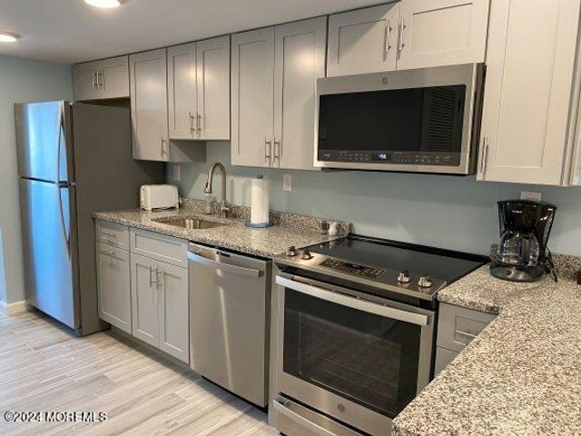 438 Highway 35 N 1102, Mantoloking, NJ 08738