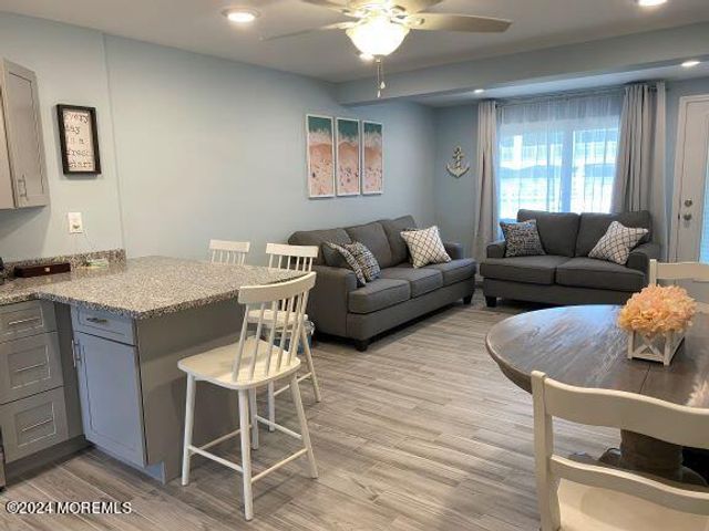 438 Highway 35 N 1102, Mantoloking, NJ 08738