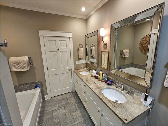 115 Laurel Place, Bermuda Run, NC 27006