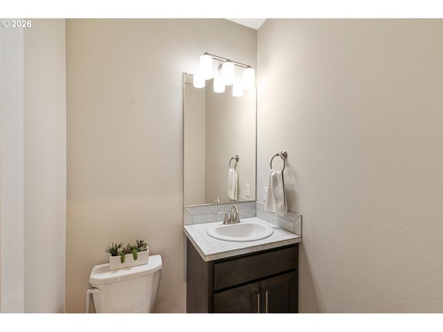 5815 Ne 45TH St, Vancouver, WA 98661