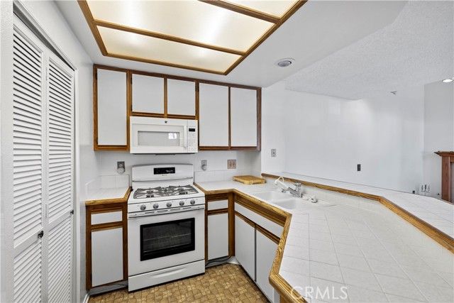 123 Fallingstar, Irvine, CA 92614