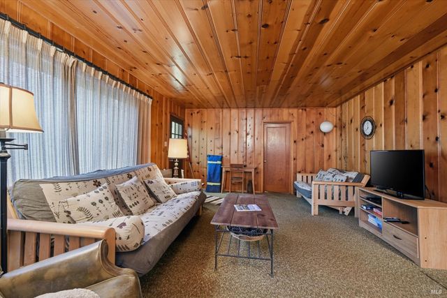 16221 Bottle Rock Rd, Cobb, CA 95426