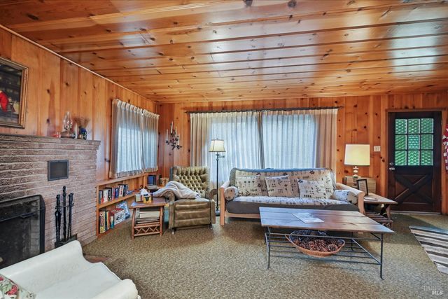 16221 Bottle Rock Rd, Cobb, CA 95426