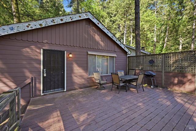 16221 Bottle Rock Rd, Cobb, CA 95426