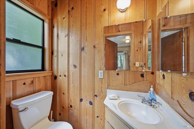 16221 Bottle Rock Rd, Cobb, CA 95426