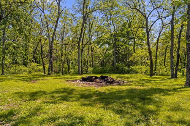 12245 W 279th Terrace, Louisburg, KS 66053